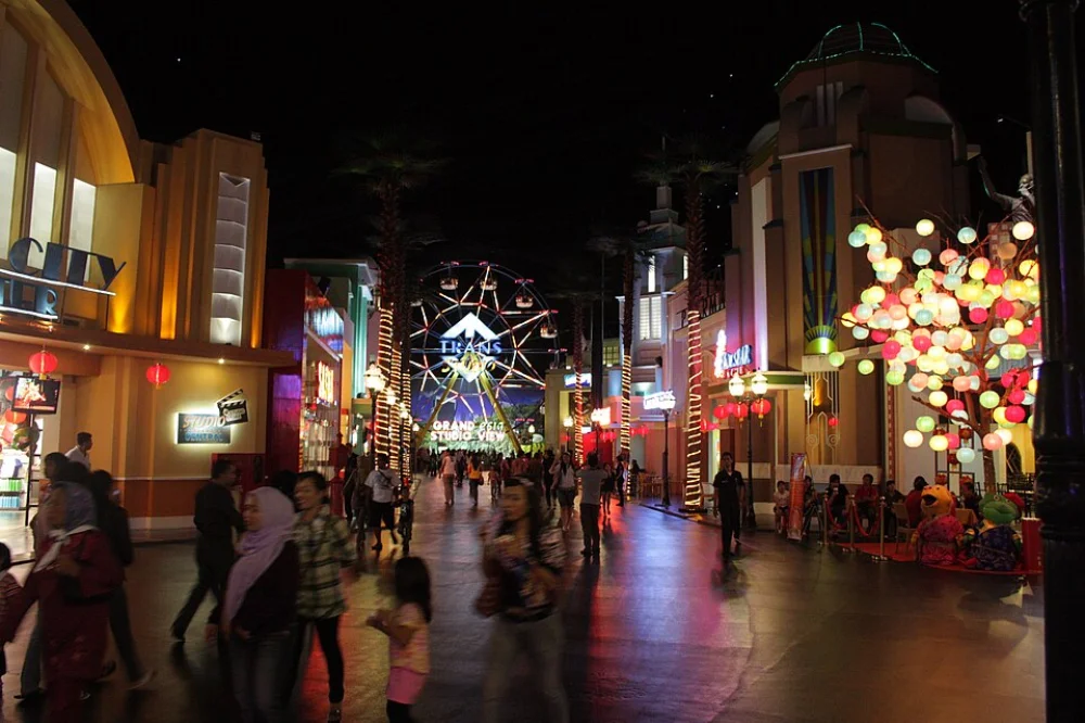 Bermain di Trans Studio Bali foto 2