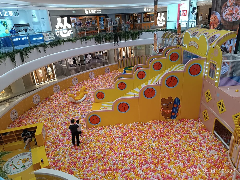 Bermain di Bali Fun World foto 2